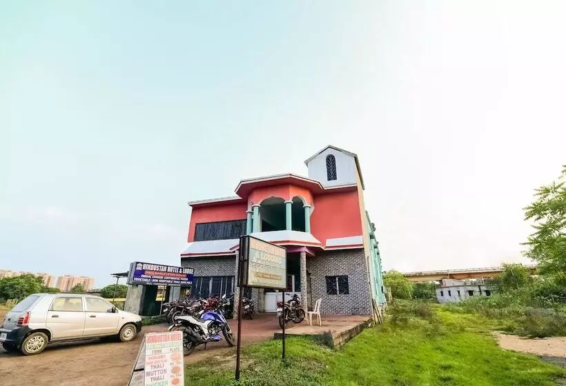 Spot On 60927 Hindustan Hotel & Lodging