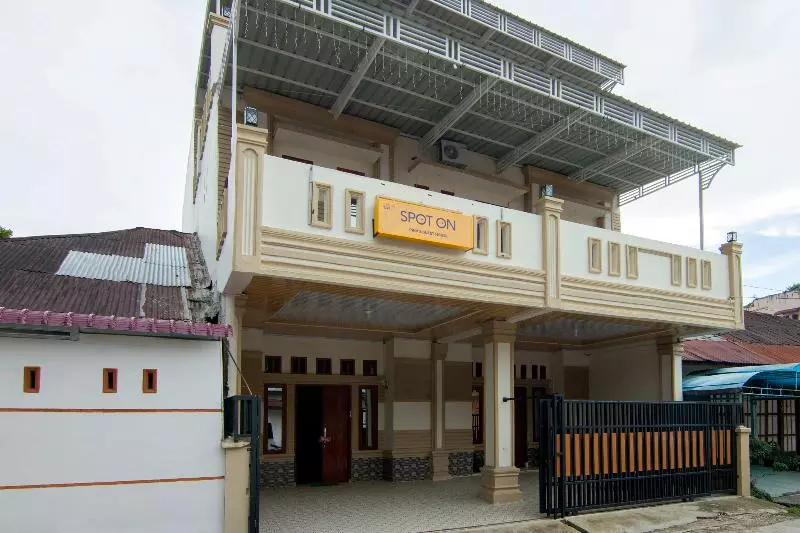 Retkeilymaja Spot On 2220 Pink S Guest House