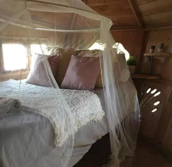 Aamiaismajoitus (B&B) Le Domaine De Wail Legends Resort