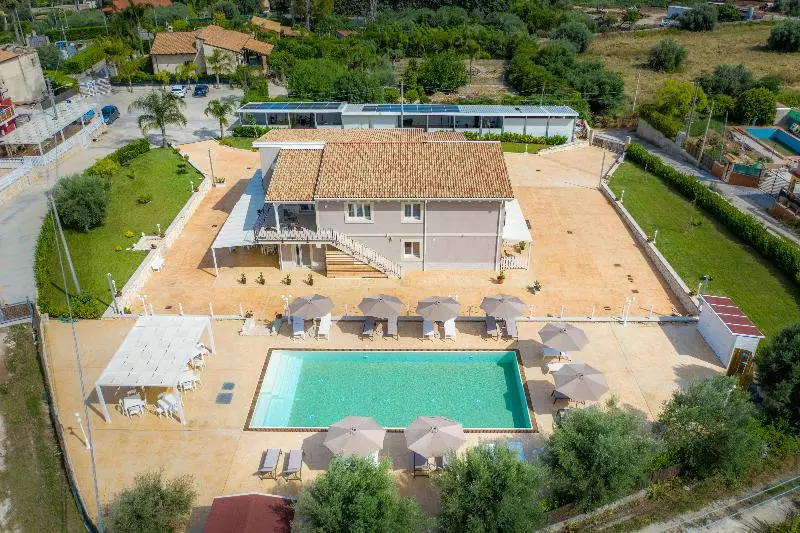 Aamiaismajoitus (B&B) Tramonto Ibleo Resort