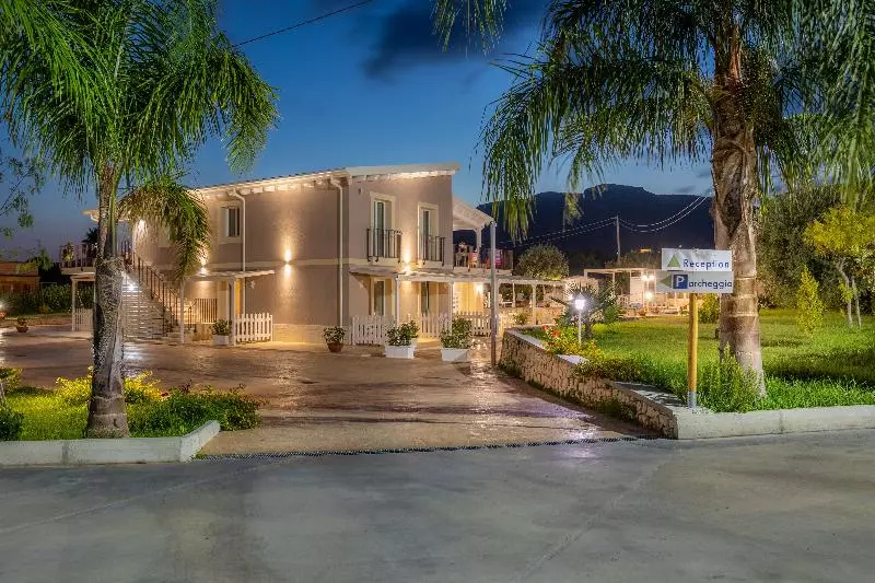 Aamiaismajoitus (B&B) Tramonto Ibleo Resort