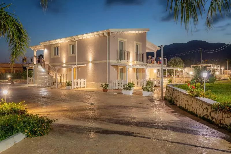 Aamiaismajoitus (B&B) Tramonto Ibleo Resort