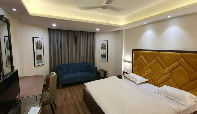 Hotelli Ajanta Palace