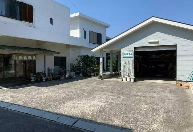 Hotelli Guesthouse Iketa