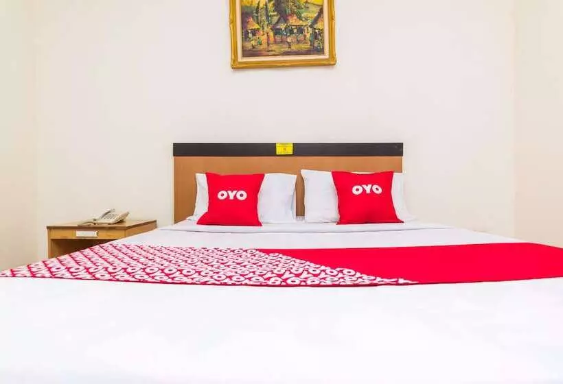 ホテル Laksana Inn By Oyo Rooms