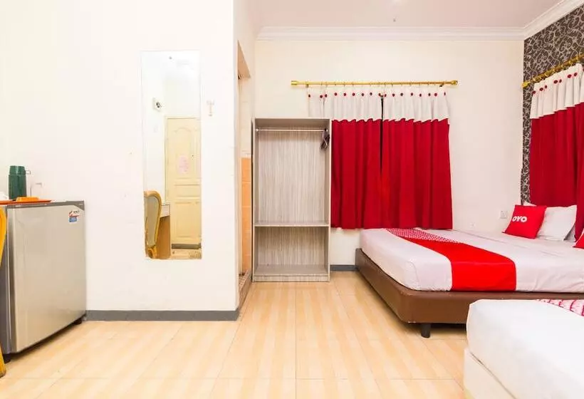 ホテル Laksana Inn By Oyo Rooms