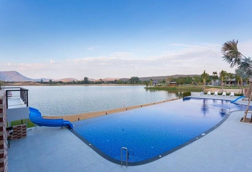 בית מלון כפרי Montoro Resort