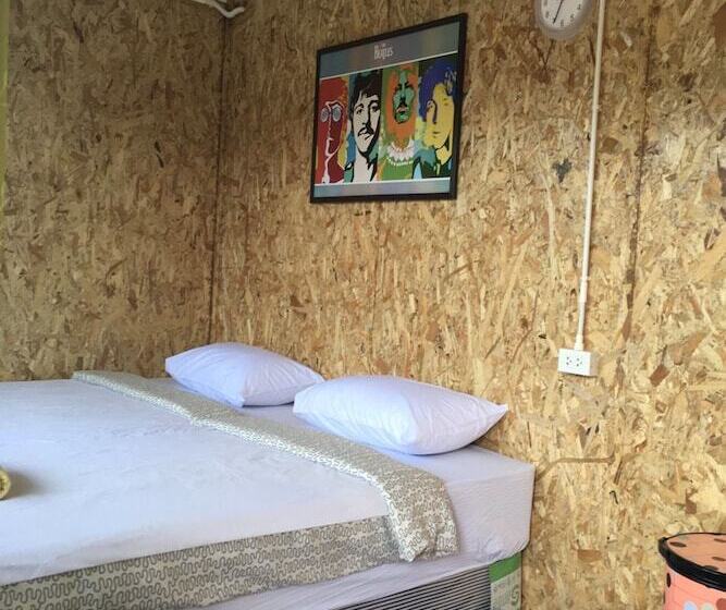 هتل The Toy Art Resort