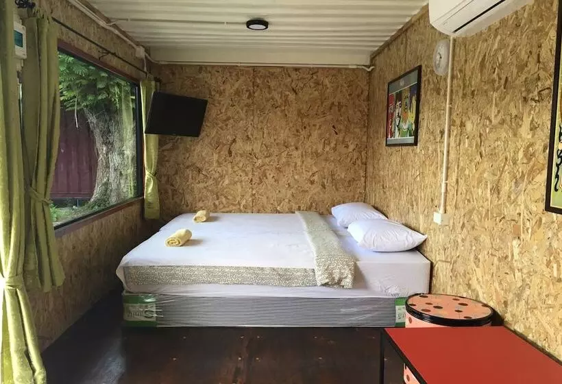 Hotelli The Toy Art Resort