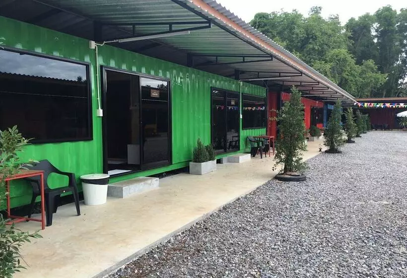 Hotelli The Toy Art Resort