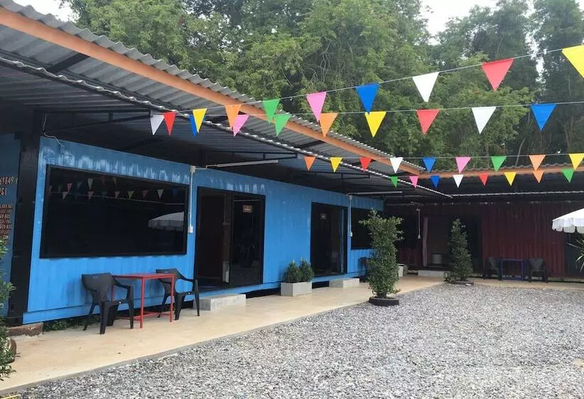 Hotelli The Toy Art Resort