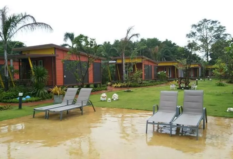 Hotelli The Toy Art Resort