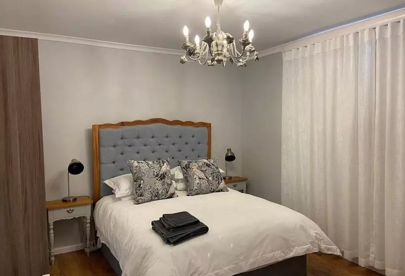 Majatalo Dellville Country House