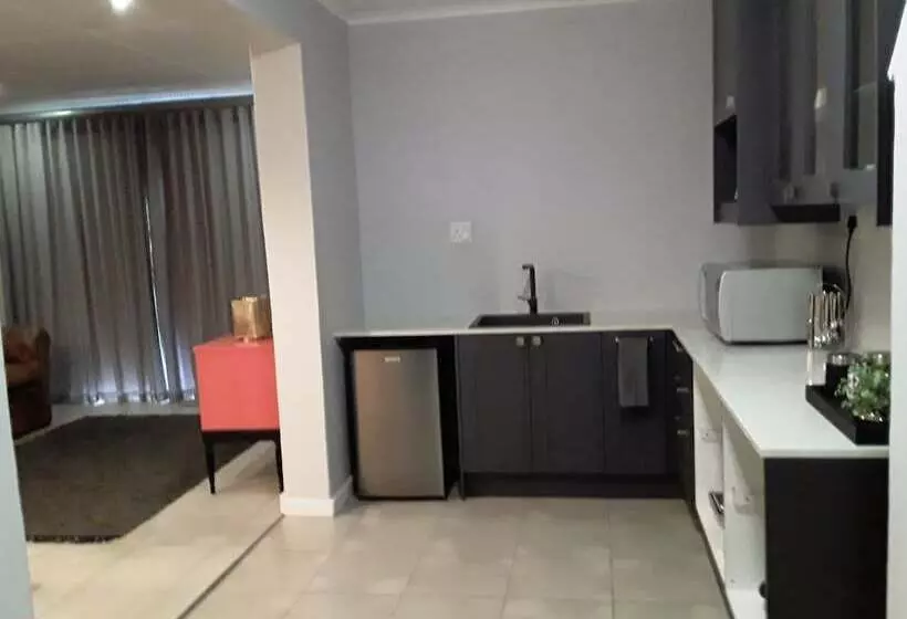 Majatalo Dellville Country House