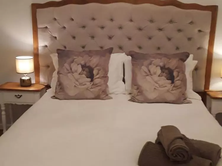 Majatalo Dellville Country House