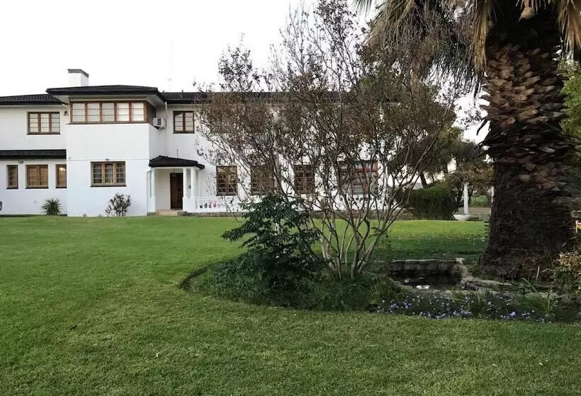 Majatalo Dellville Country House