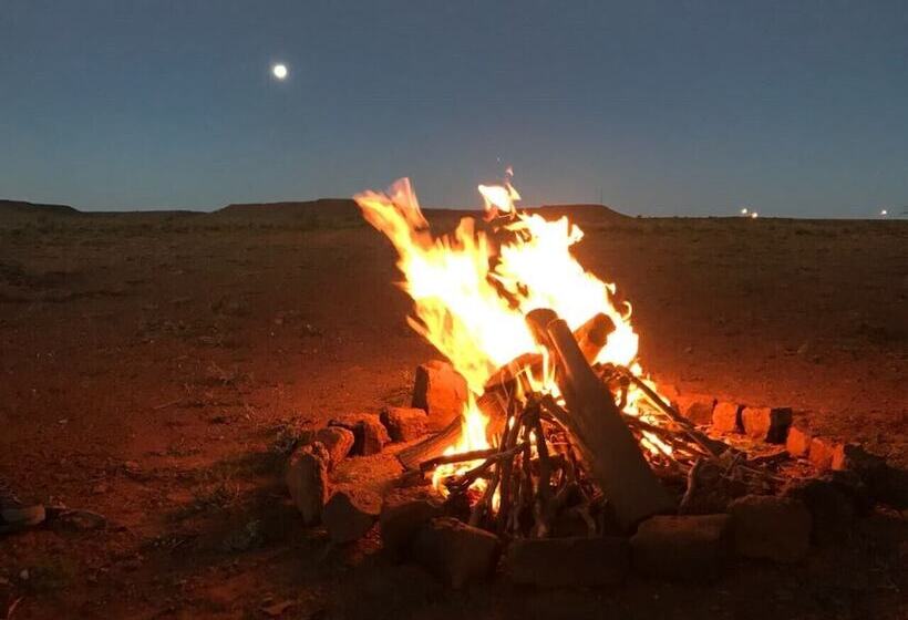 ペンション Dellville Country House