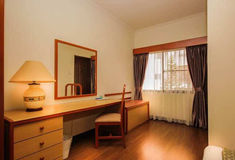 膳宿费 Equatorial Hill Resort By Copthorne