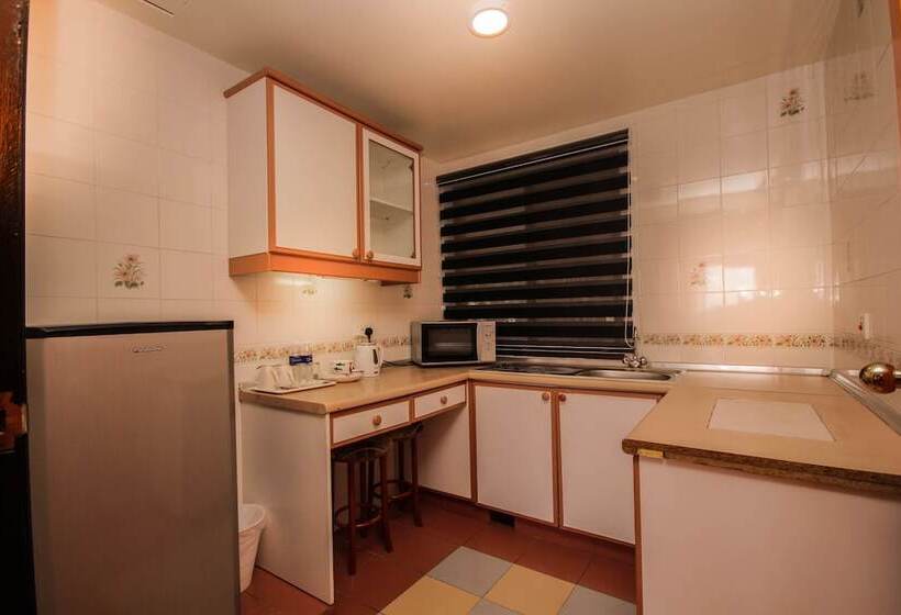 膳宿费 Equatorial Hill Resort By Copthorne