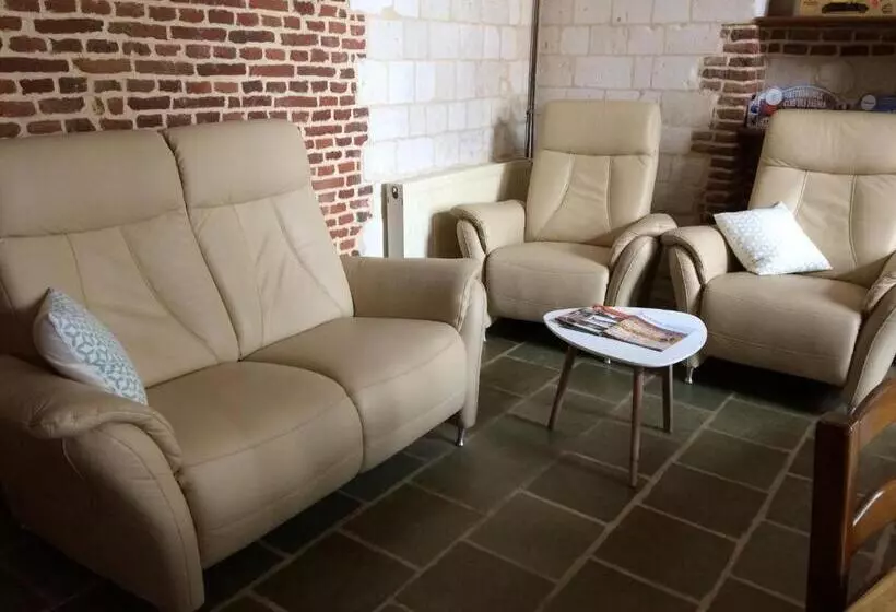 Majatalo Le Chateau De Penin