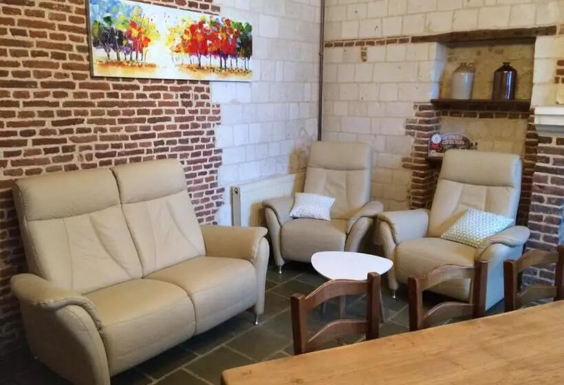 Majatalo Le Chateau De Penin