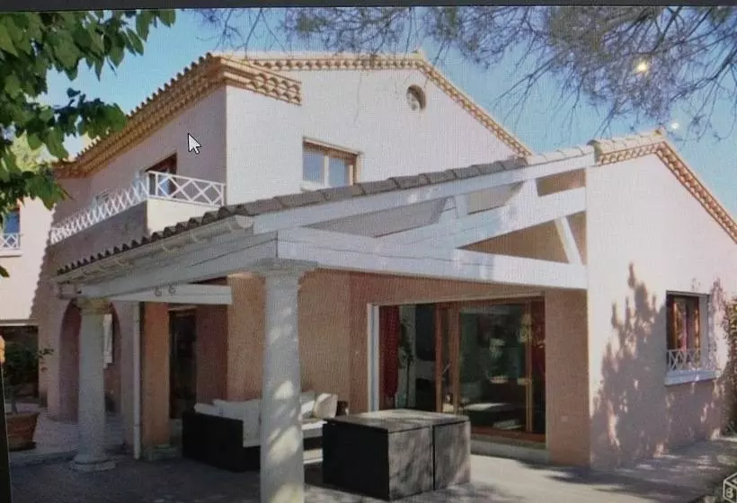 Majatalo Maison D Architecte Chez Huguette