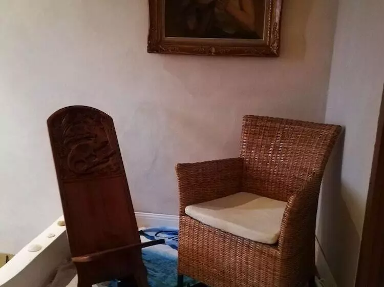 Majatalo Maison D Architecte Chez Huguette