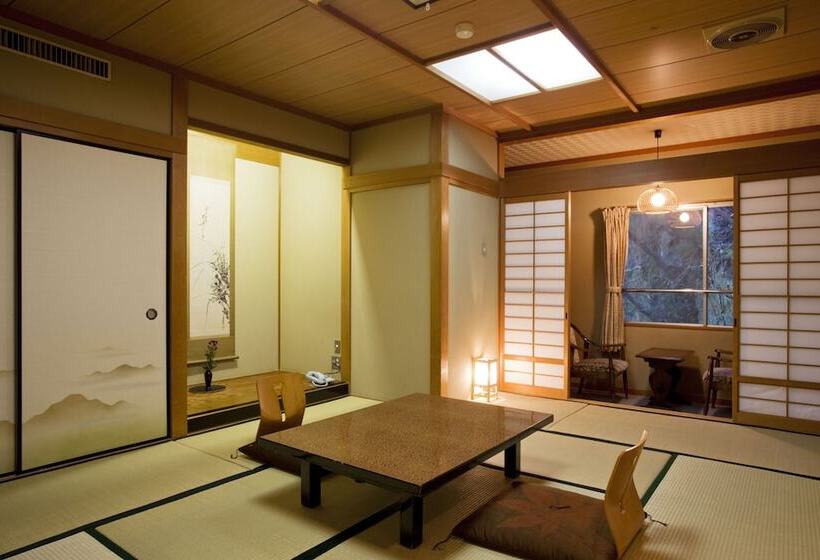 ריוקאן Hananosato Onsen Sansuikan