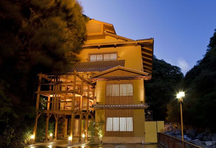 ריוקאן Hananosato Onsen Sansuikan