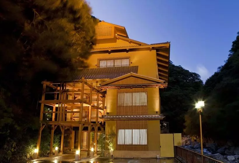 旅館 Hananosato Onsen Sansuikan