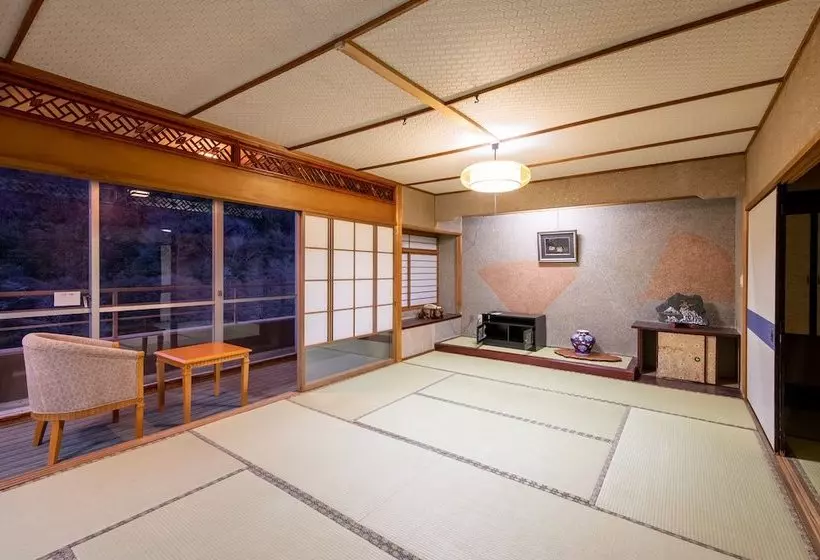 Ryokan Oniiwa Yumotokan By Oyo Rooms