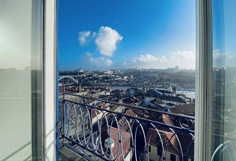 Vitoria's Terrace Apartments