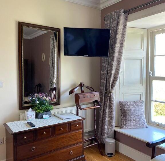 مبيت وإفطار Bealkelly Country House