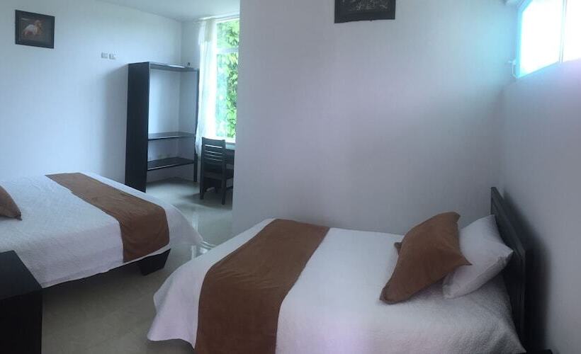 호텔 Blue Shark Galapagos