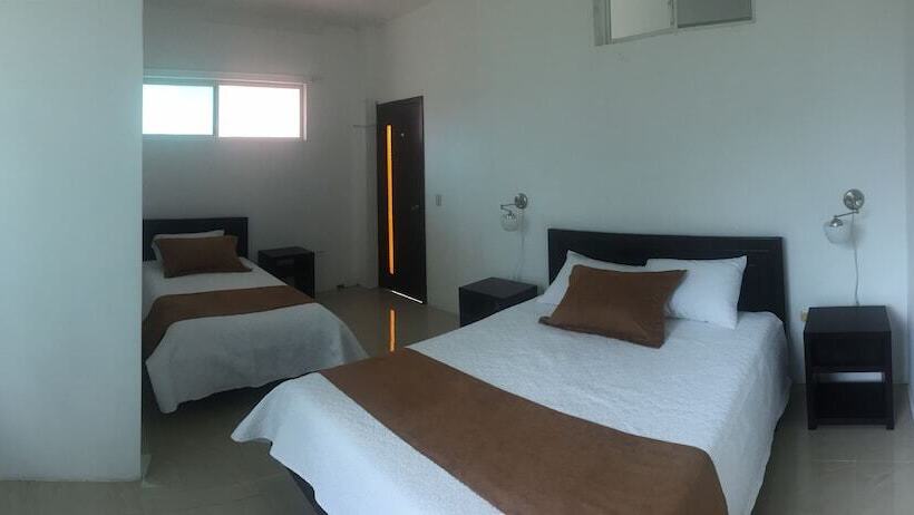 호텔 Blue Shark Galapagos