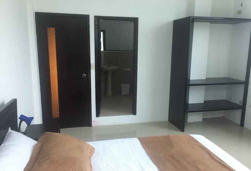 호텔 Blue Shark Galapagos