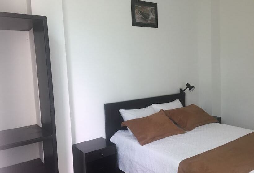 호텔 Blue Shark Galapagos