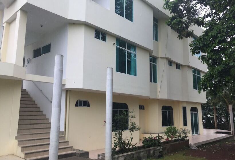 호텔 Blue Shark Galapagos