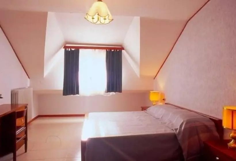 Hotelli Delberg Palace