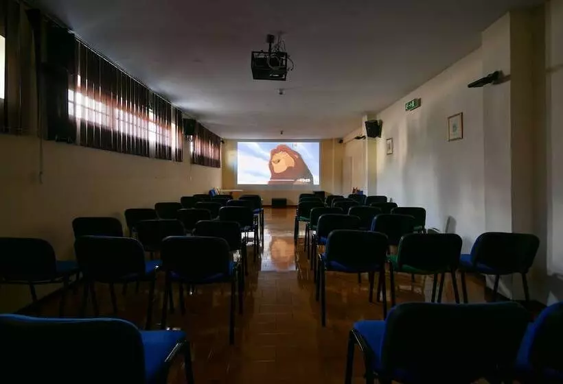 Hotelli Delberg Palace