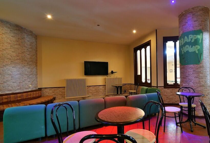 ホテル Delberg Palace