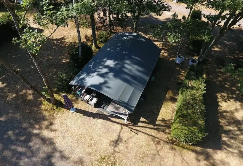 Hotelli Domaine Des Messires