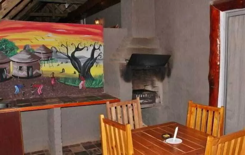 ホテル Emahlathini Guest Farm