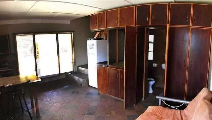 ホテル Emahlathini Guest Farm