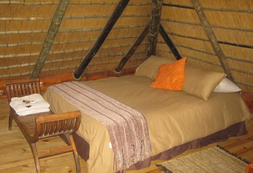 酒店 Emahlathini Guest Farm