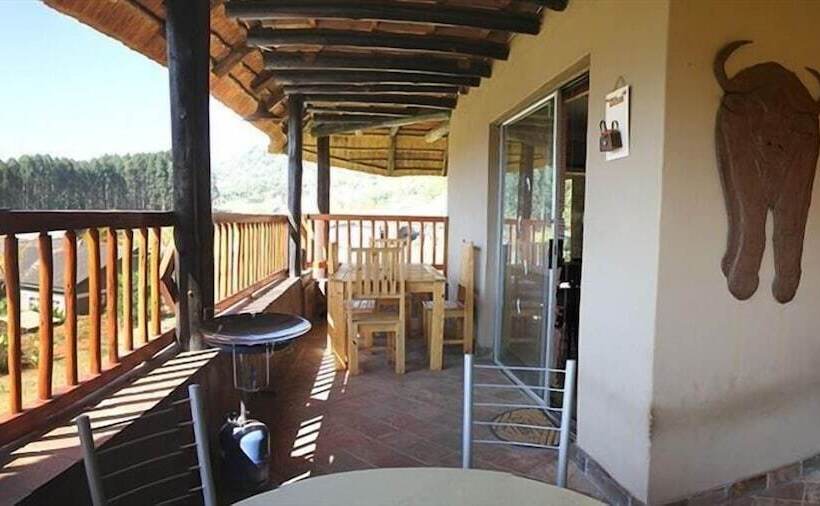 酒店 Emahlathini Guest Farm