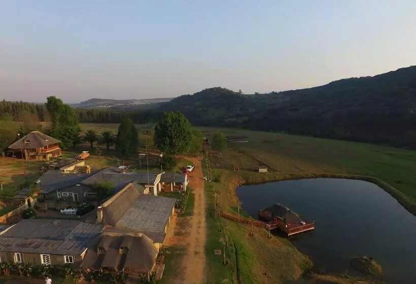 ホテル Emahlathini Guest Farm
