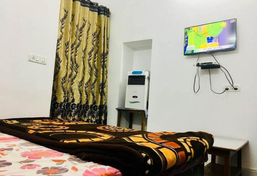 בית מלון כפרי Heritage Sanyam