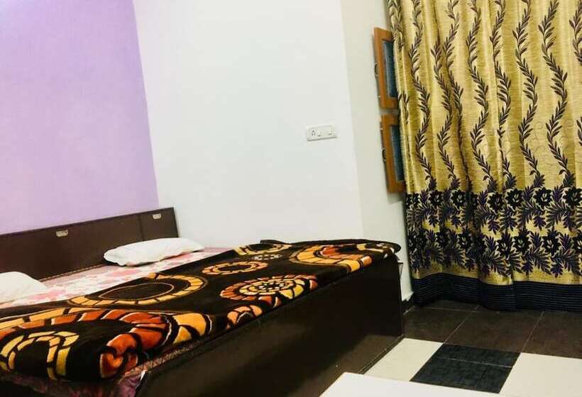 בית מלון כפרי Heritage Sanyam