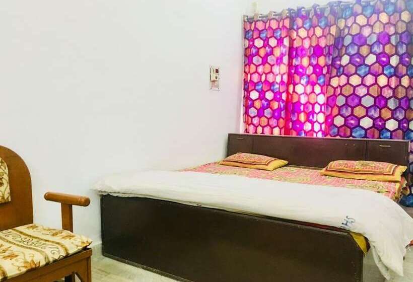 בית מלון כפרי Heritage Sanyam